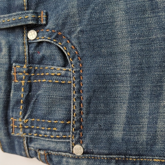 BCBG MAXAZRIA, straight leg,, size 29 - Picture 6 of 7